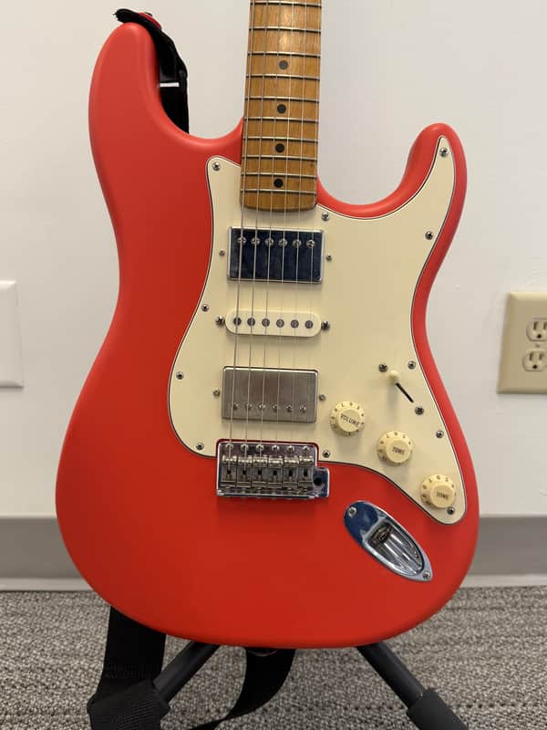 MIM Fender HSH Red Strat w/ Lambertones