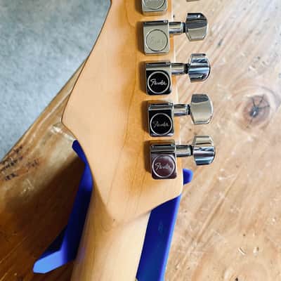 Fender Stratocaster Neck Rosewood Board Locking Nut Fender Tuners 2000 Model image 10