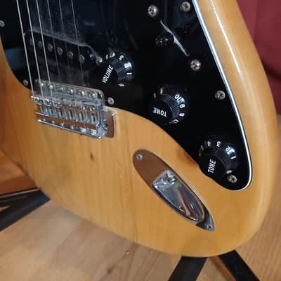 Fender Stratocaster – 1979 – Maple Neck – COA by No.Tom, Denmark St – UK image 7