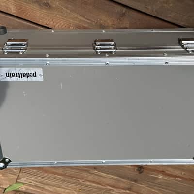 Pedaltrain Classic 2 Pedalboard with Tour Case – Excellent Condition image 5