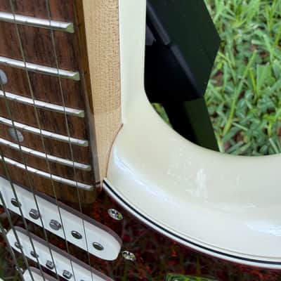 Squier Paranormal Cyclone - Pearl White image 8