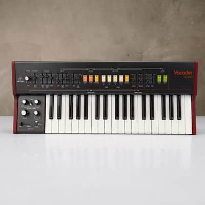 Behringer VC340 Vocoder w/ Flight Case Red Hot Chili Peppers #58160