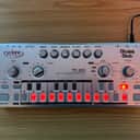 Cyclone Analogic TT-303 Bass Bot V2