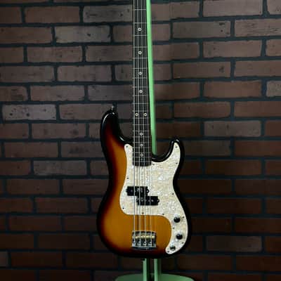 Woodcraft Electric Guitars P Bass 4 Mini Short Scale 4-String Electric Bass image 5