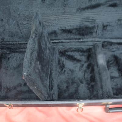 TKL Universal Bass Case perfect for Jazz/P and also 5 String- Basses * Made in Canada in 1980 * An authentic Rock'n'Roll Case! image 4