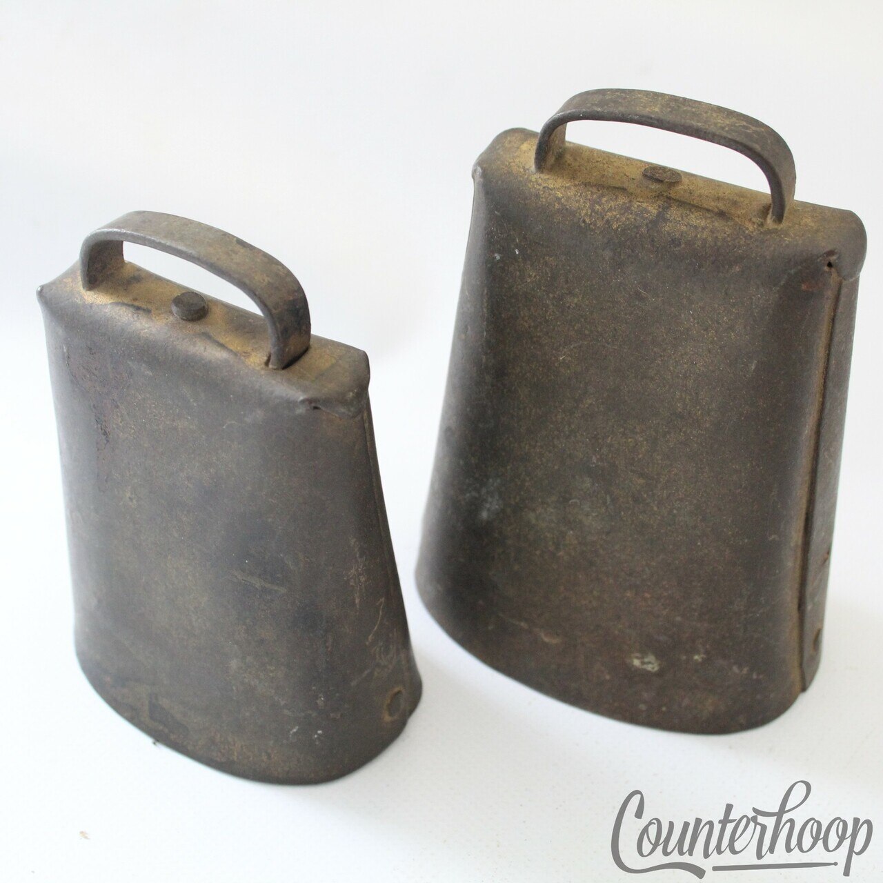 Leedy Cowbells 2x Bronze Vintage 30s 3.5",4" Latin Percussion Drum Set Accessory — main photograph