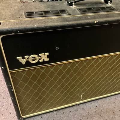Vox AC30CC2X Custom Classic 2-Channel 30-Watt 2x12" Blue Alnico Guitar Combo 2005 - 2010 - Black image 6