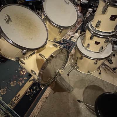 Tama Swingstar MIJ 80s 6-Piece Drum Shell Set - white image 12