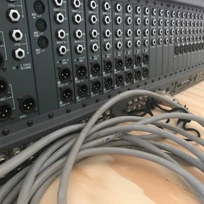 Soundcraft K3 24-channel mixer image 3