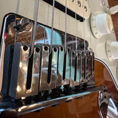 Fender American Ultra Stratocaster HSS with Maple Fretboard 2019 - Present - Ultraburst image 5