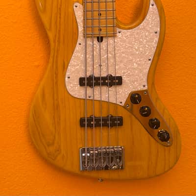 Mike Lull M5V 5 String Jazz Bass - Natural image 4