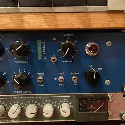 Tube-Tech LCA 2B Dual Channel Tube VCA Compressor / Limiter 2010s - Blue image 4
