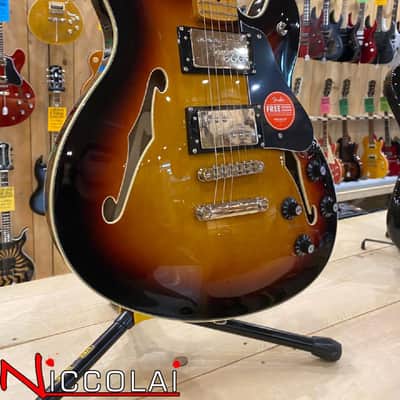 Squier Classic Vibe Starcaster, Maple Fingerbaord, 3-Color Sunburst image 1
