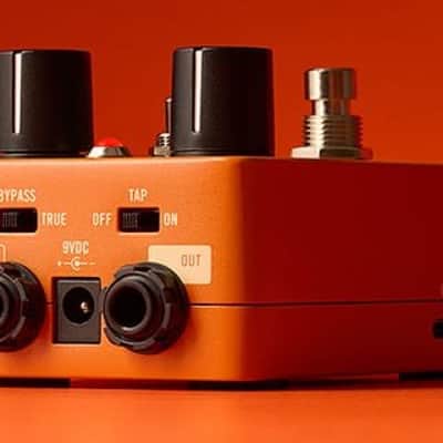 Universal Audio UAFX Compact Flow Vintage Tremolo Pedal *Free Shipping in the USA* image 3