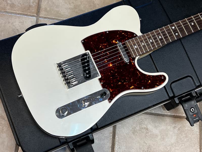 2011 Fender American Deluxe Telecaster Olympic Pearl image 1