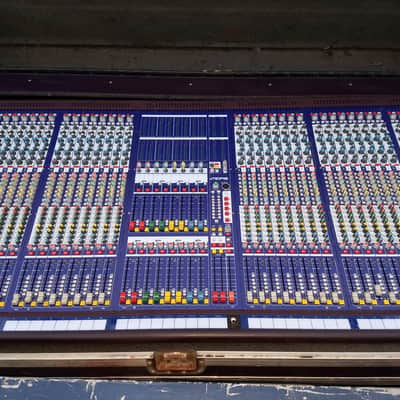 Midas Siena 48- Channel Sound Reinforcement Mixing Console w/ Case! image 8