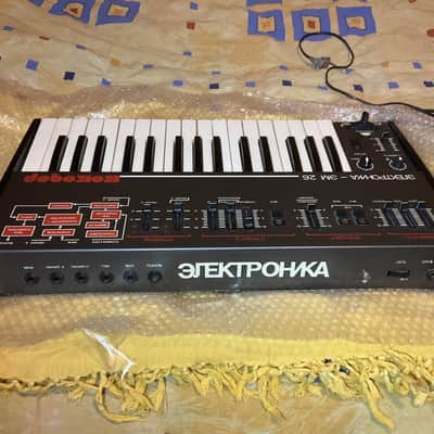 Elektronika EM-26 late 80's (Soviet Synth) image 8