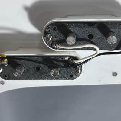 '80's Squier Bullet Bass B-34 3-Color Sunburst image 17