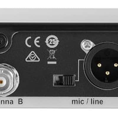 Mint Shure QLXD124/85-G50-K Bodypack and Vocal Combo System with WL185 and SM58Bodypack and Vocal Combo System with WL185 and SM58Bodypack and Vocal Combo System with WL185 and SM58 image 4