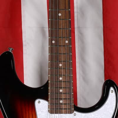 G&L Tribute Series Legacy - 3-Color Sunburst image 4