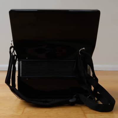 Hohner Bravo II 48 Accordion image 5