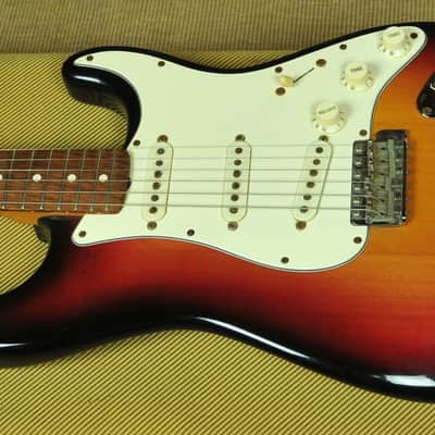Fender Vintage '62 Reissue Stratocaster AVRI 1982 Fullerton V006235 image 2