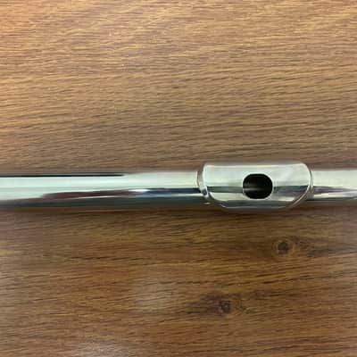 Bundy BFL-300 Closed-Hole Flute with Offset G, C Foot 2010s - Silver image 2
