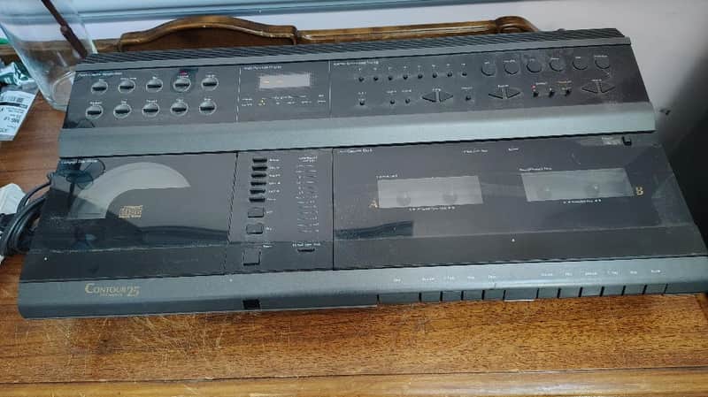 Contour 25 LXI compact stereo, AM/FM radio, CD & cassette player in excellent condition serviced -5 1980's image 1