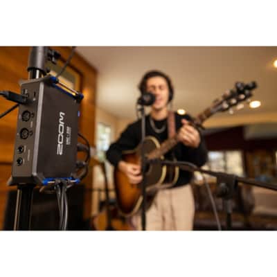 Zoom UAC-232 Portable 2x2 USB-C Audio Interface image 7