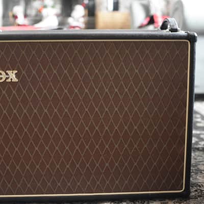 Vox V212BNX 30-Watt 2x12 Alnico Blue Guitar Speaker Cabinet image 2