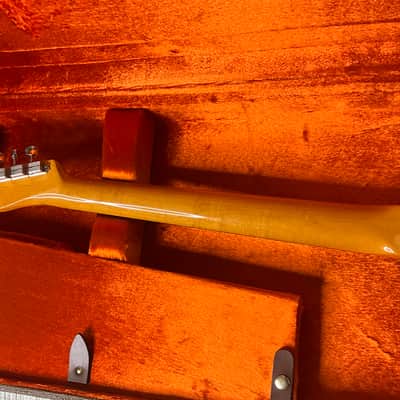 Fender American Vintage II '63 Telecaster 2022 - Present - Crimson Red Transparent image 6