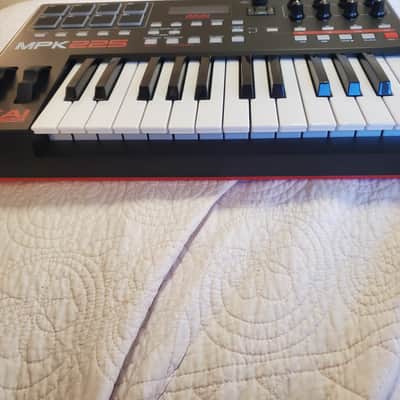 Akai MPK225 MIDI Keyboard Controller image 2