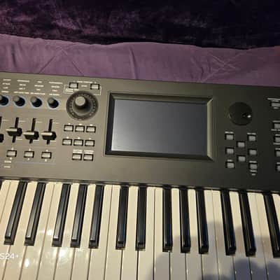 Yamaha MODX7+ 76-Key 16-Voice Synthesizer 2022 - Present - Black