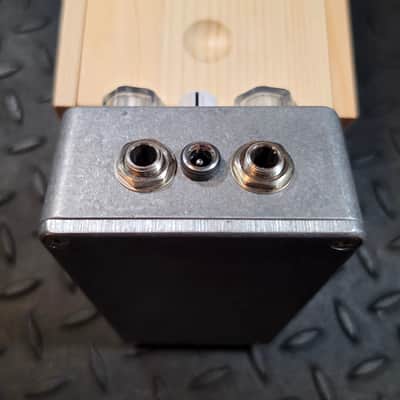 PissPot Pedals Fuzz Bomb Fuzzface Variant 2n3415 Transistors 2026 - Grey image 7