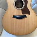 Taylor 818e - V-Class Bracing / ES2 Pickup