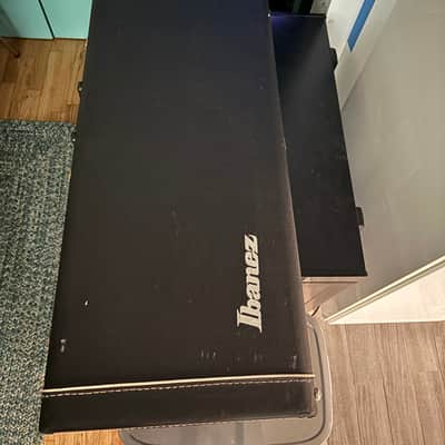 1980s Vintage Ibanez Guitar Hard Shell Bass Guitar Case - Made In Canada. Beautiful Condition image 3