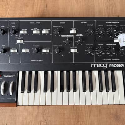 Moog Prodigy 32-Key Monophonic Analog Synthesizer (Serviced / warranty)