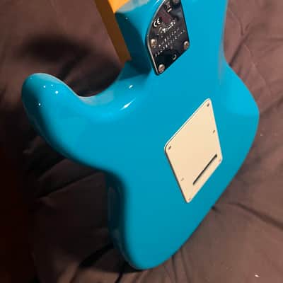 Fender American Professional II Stratocaster Miami Blue with Maple Fretboard image 3