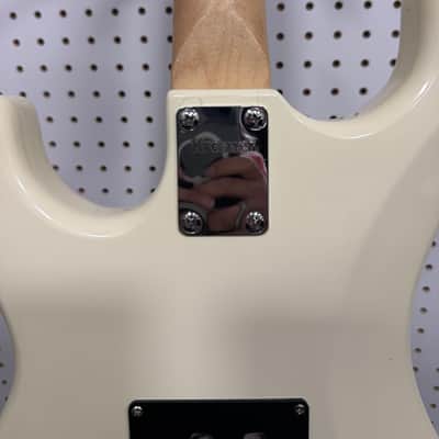 Kramer Baretta Special with Granadillo Fretboard 2010s - Vintage White image 15