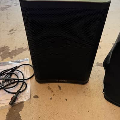 QSC CB10 10-inch 10” Compact Battery-Powered 90° PA DJ Loudspeaker w/ Cover image 2
