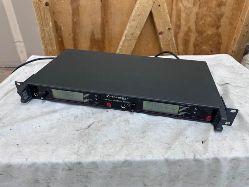 Sennheiser EM3532 674-698 MHz