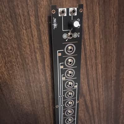 Make Noise 4 zone CV Bus mk2 2025 Eurorack 1u module black and gold image 5