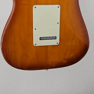 Fender American Performer Stratocaster 2020 - Honey Burst image 7