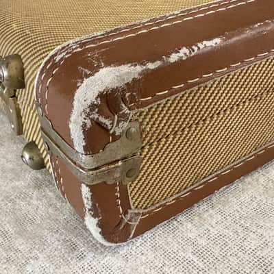 1990’s Fender Tweed Hardshell Case Fits Stratocaster / Telecaster Plush Red Interior image 13
