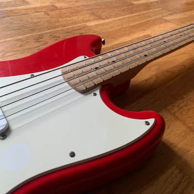 Squier Affinity Bronco Bass 1998 - 2021 - Torino Red image 8