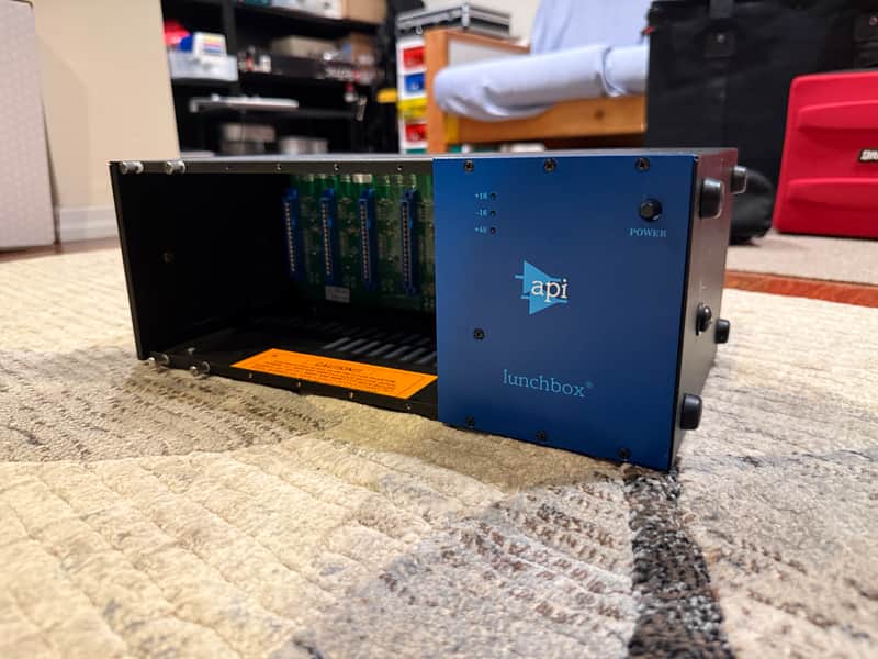 API 500-6B HC Lunchbox 6-Slot Powered 500 Series Frame