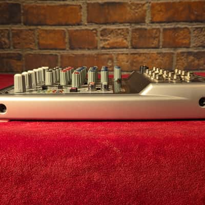 Behringer Xenyx Q802USB 8-Input Mixer w/ Power Supply image 7