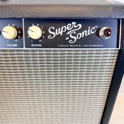 Fender Super-Sonic 22 22-Watt 1x12 Tube Guitar Combo Amplifier Black w/ Cover 2014 image 2