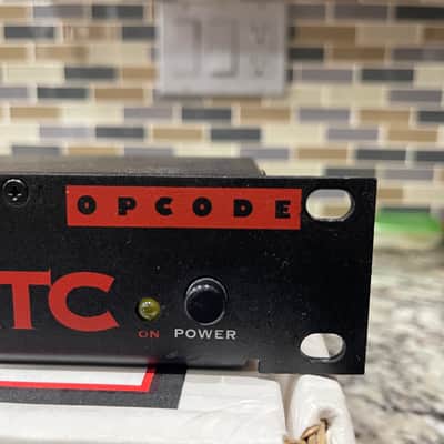 Opcode STUDIO 64 XTC mid-90s - Black image 4