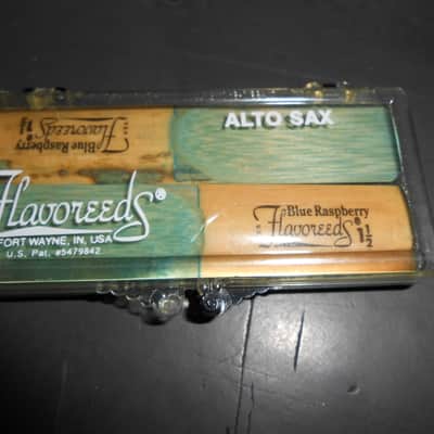 Flavoreeds Blue Raspberry Alto Sax 1.5 Reeds Green image 1